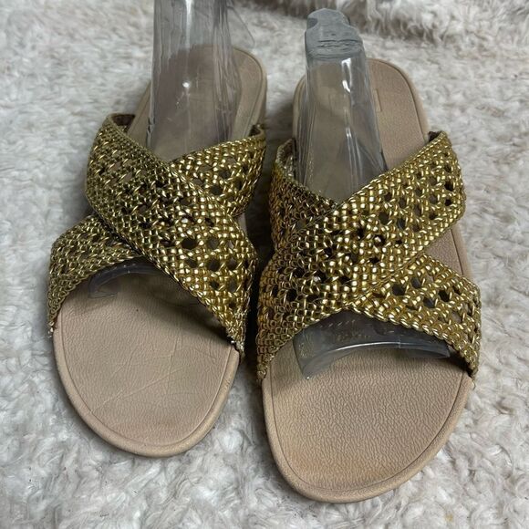 Fitflop Metallic Gold Cross-Strap Sandals - Picture 4 of 11